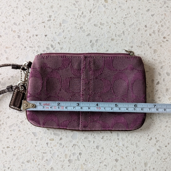 Coach signature optic wristlet in purple canvas with leather trim - Picture 11 of 12